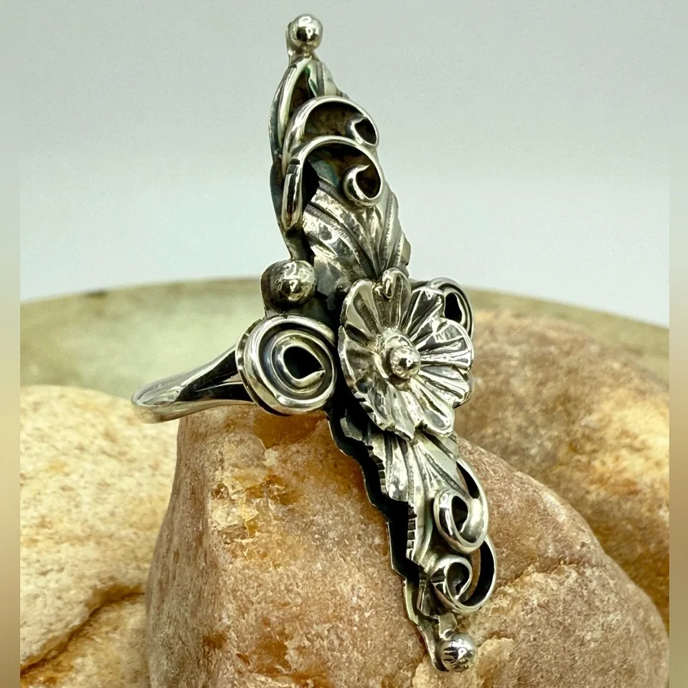 Native American 925 Floral Leaf Statement Ring by Harry B. Yazzie – NWOT